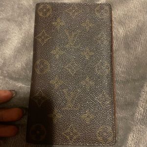 Long LC wallet